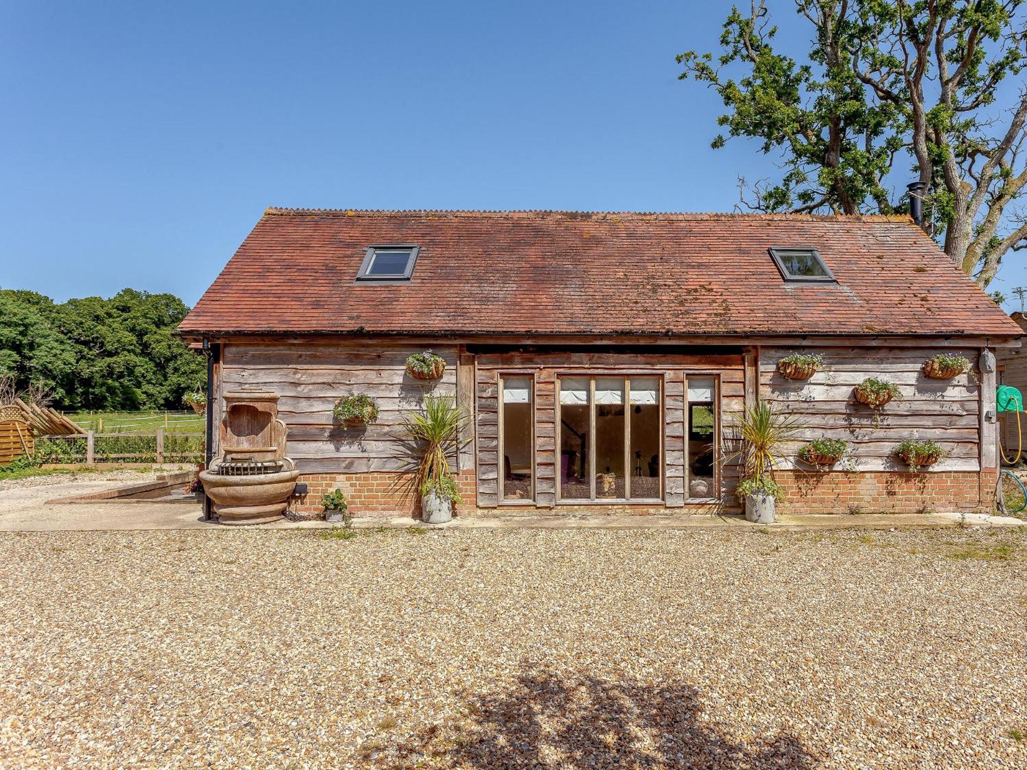 The Barn Villa Coldwaltham Buitenkant foto