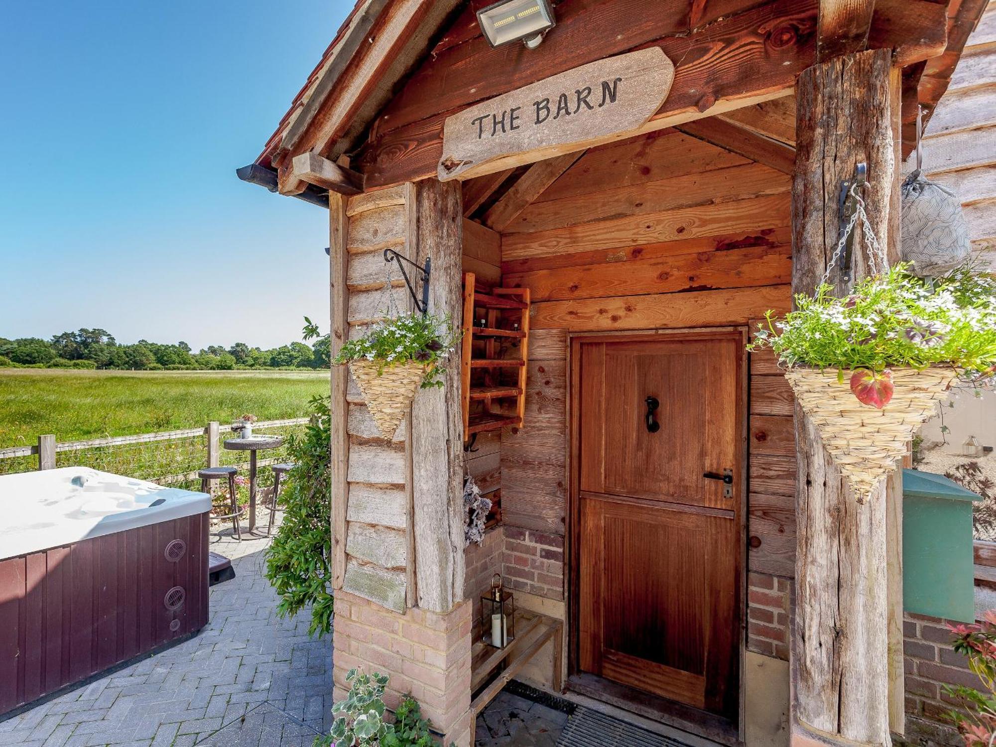The Barn Villa Coldwaltham Buitenkant foto
