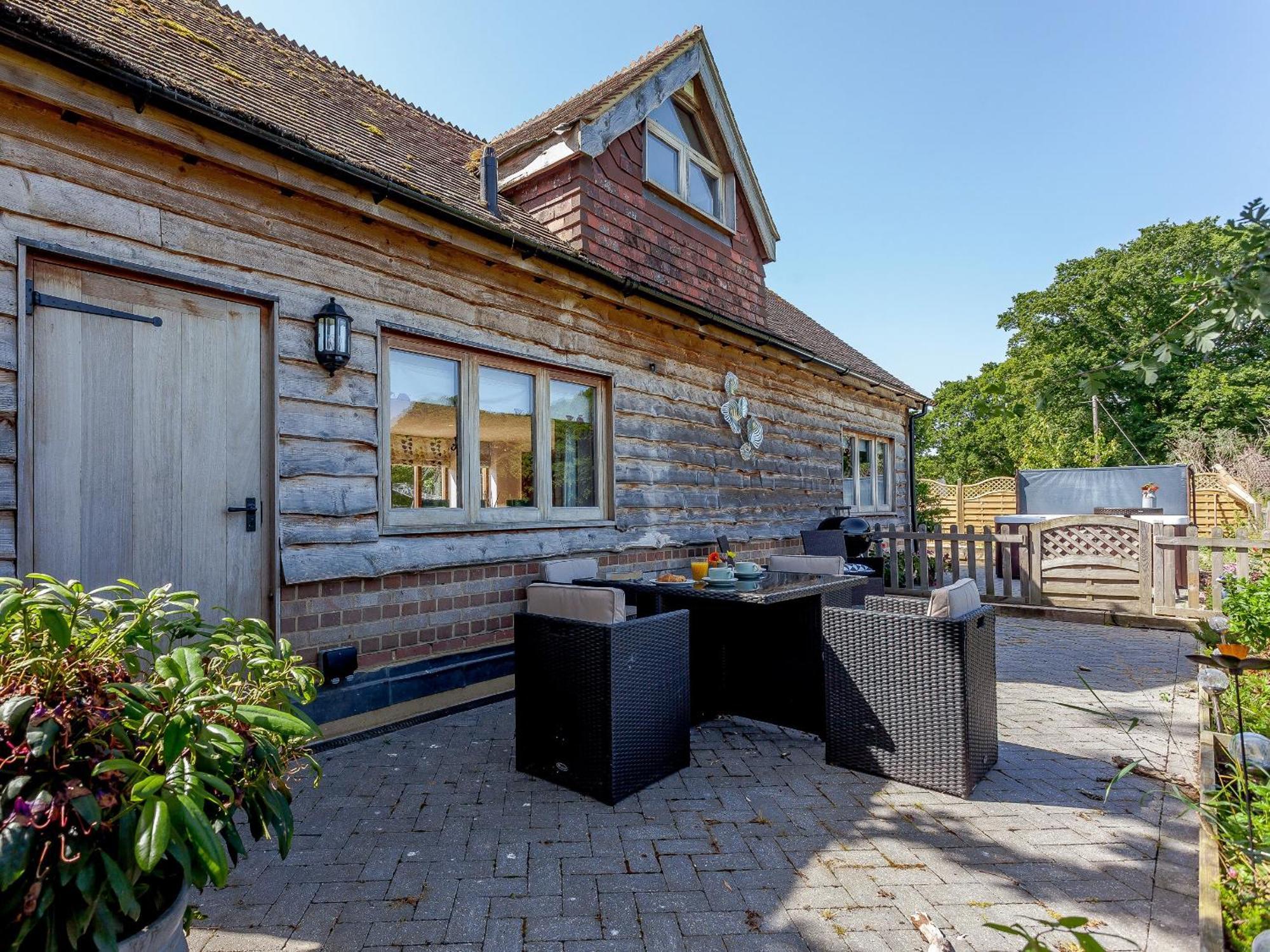 The Barn Villa Coldwaltham Buitenkant foto